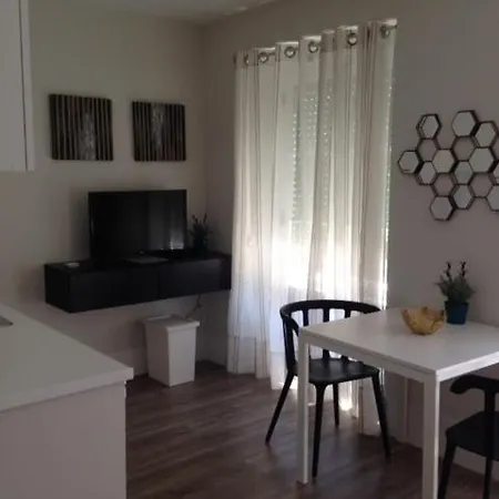 Confortable 1 Bedroom Apartment At Roma Avenue - 1A Lisbon Exterior photo
